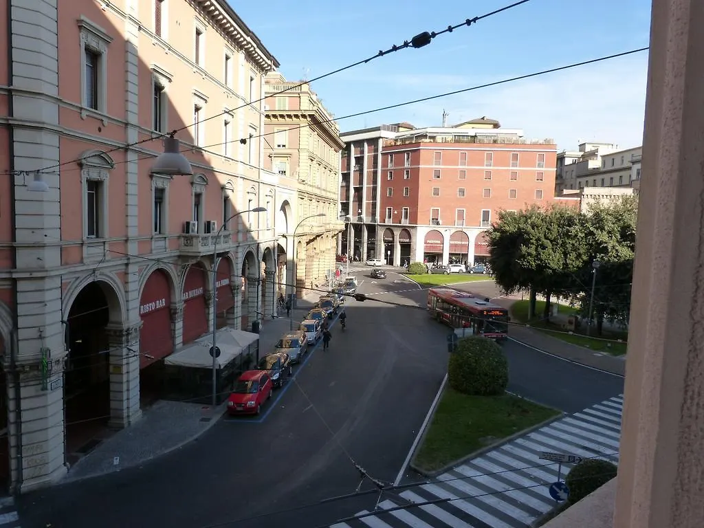 Апартаменты Piazza Dei Martiri Болонья